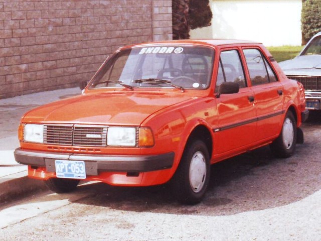 1985 SKODA 120 SL
